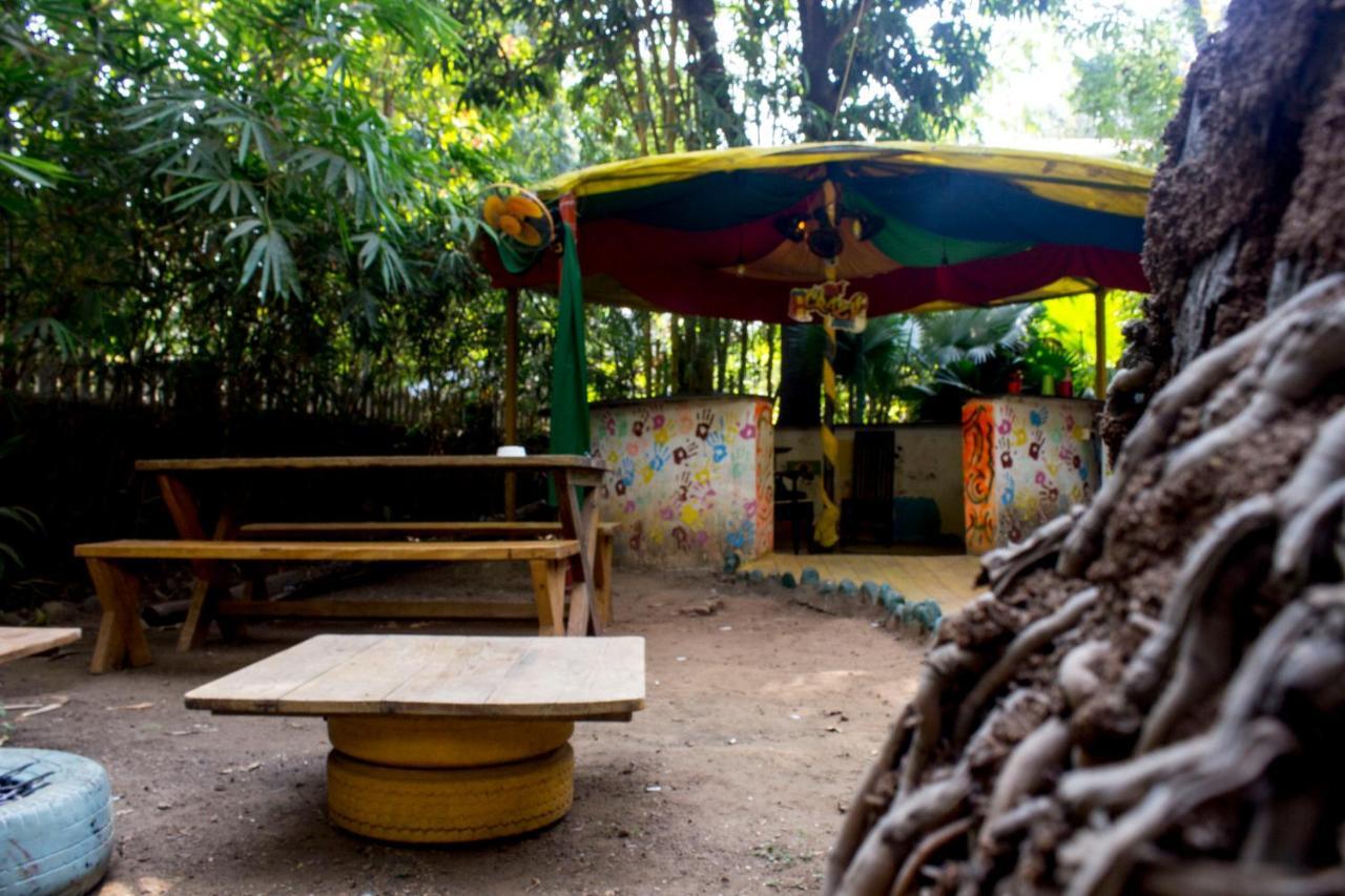 That Crazy Hostel Anjuna Ngoại thất bức ảnh